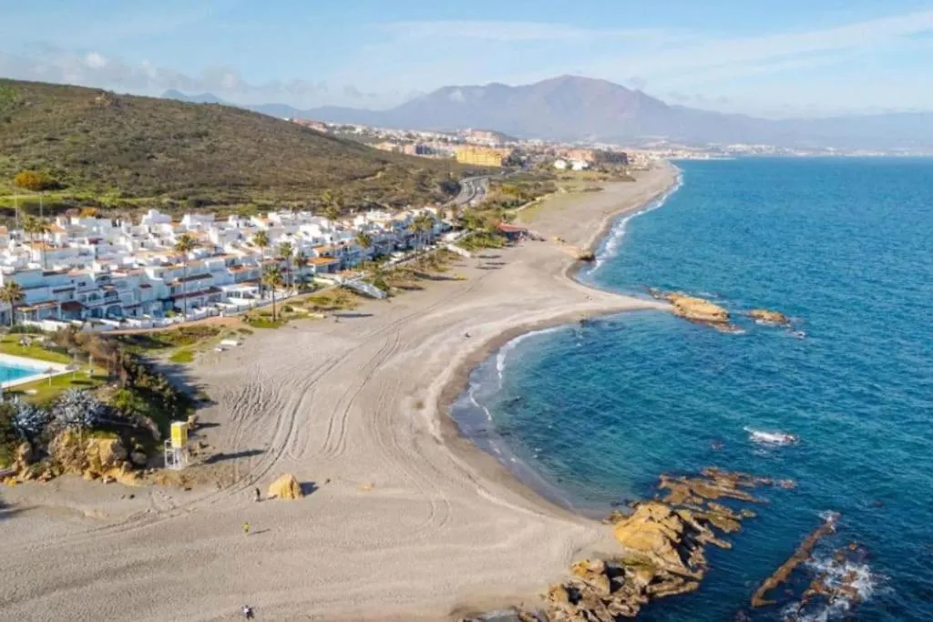 Beachfront Bliss Seaside Retreat Apartment Manilva Spain